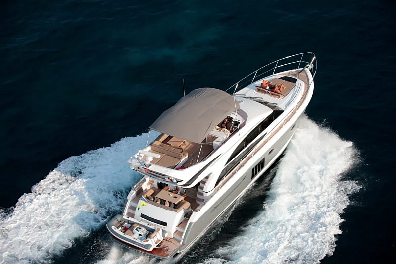 Mid-Size Motor Yacht Rental in Phuket, Thailand: 8–15 Guest Picks Mid-Size Motor Yacht Rental in Phuket, Thailand: 8–15 Guest Picks